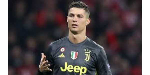 Ronaldo toivoo palata Real Madridiin